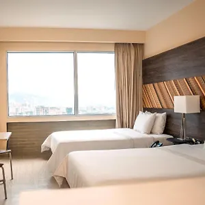 מלון V Grand Hotel, A Member Of Radisson Individuals